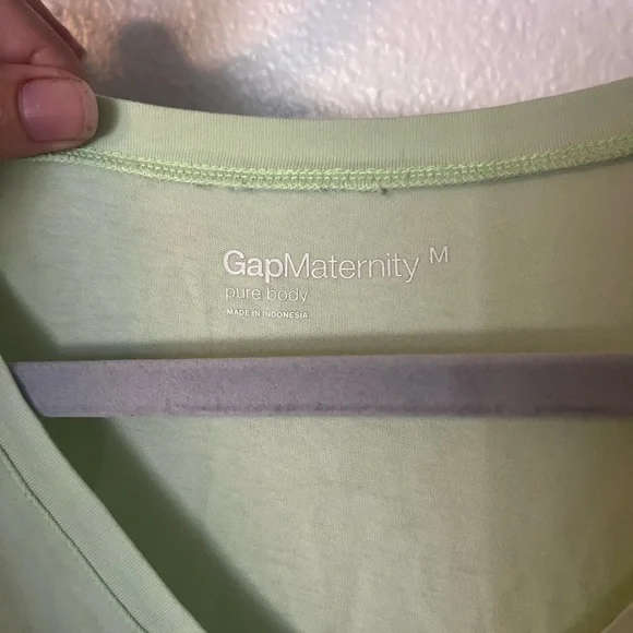 GapMaternity Light Green Knit V-Neck Short Sleeve T-Shirt M - Picture 3 of 3